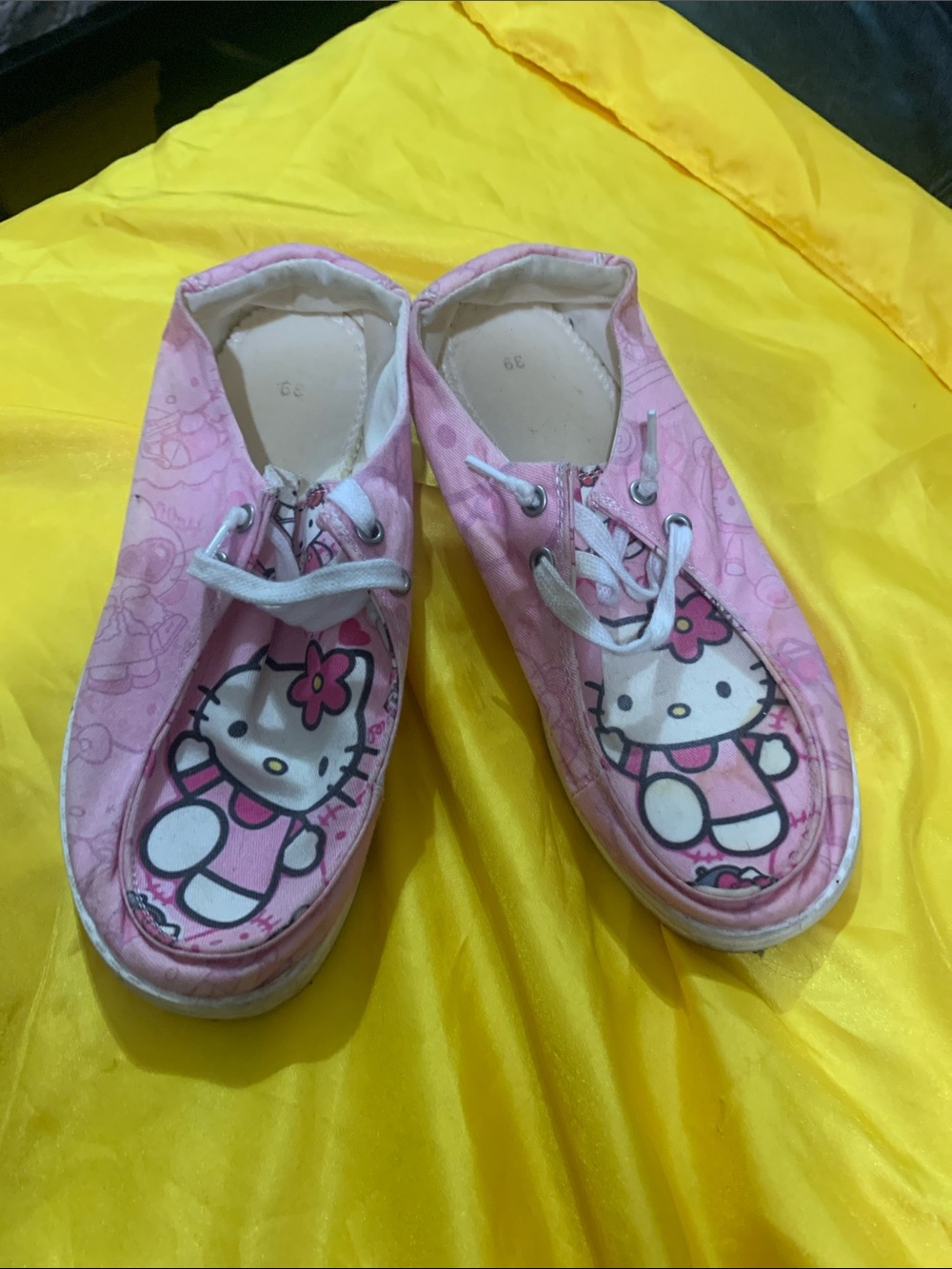 Hello Kitty Pink Kids Canvas Slip-On Sneakers